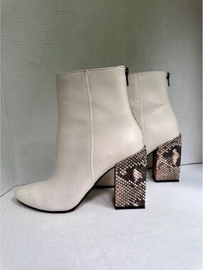 Dolce Vita Coby Snake Block Heel Cream Leather Ankle Boots Size 7.5